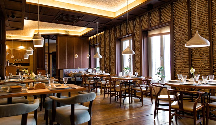 Well decorated restaurant